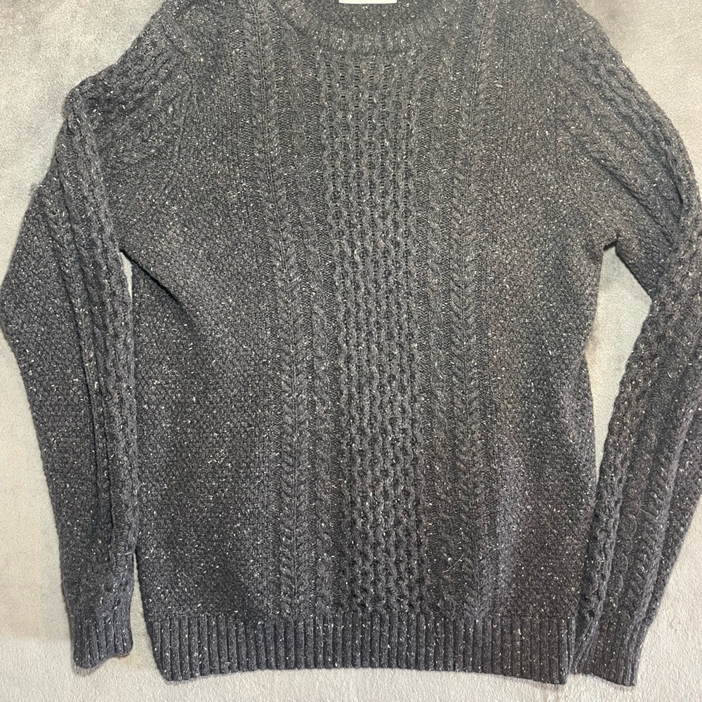 Old Navy Gray Crewneck Cable Knit Sweater - Picture 2 of 5